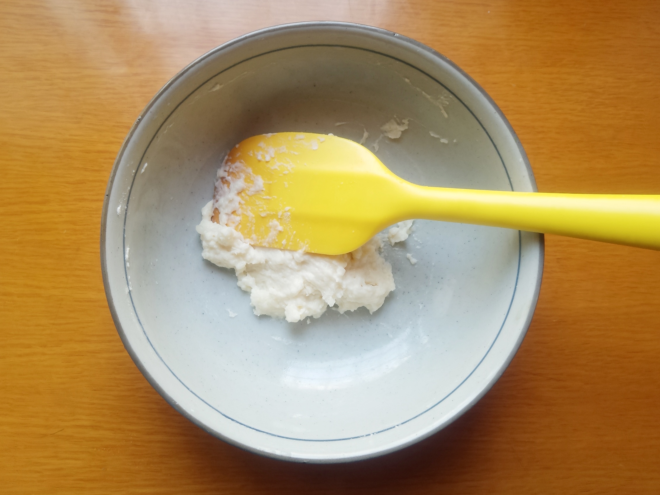 香葱肉松面包卷开裂是怎么回事,肉松面包怎么做不开裂