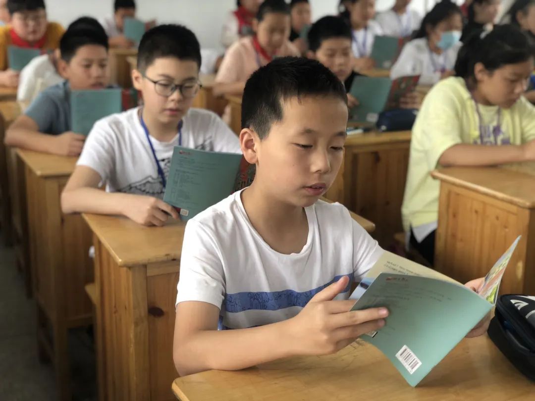 启东长江小学英语特色活动,小学英语素质展示会