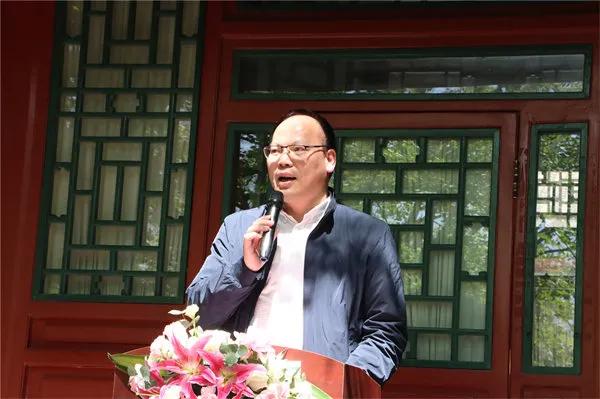 远山春色,龙泉青瓷艺术巴黎展