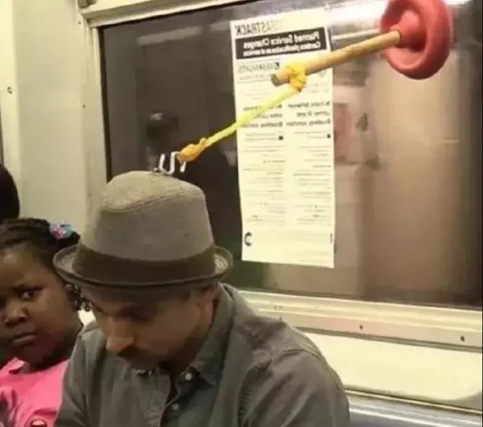 肚子大了,该怎么和家里人解释啊!哈哈哈让你再吃那么多...