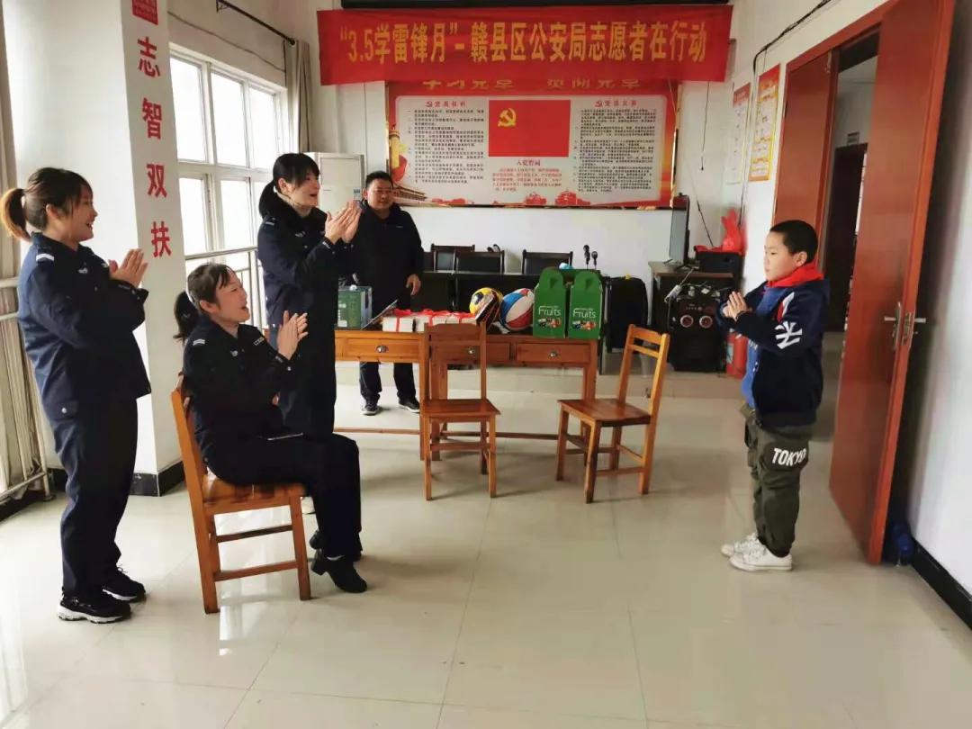 【学雷锋纪念日】江西赣县:公安版“雷锋日记”,用行动践行雷锋精神!