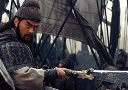 关羽的雕像为什么总是闭着眼睛,为什么老木匠不要关羽睁眼