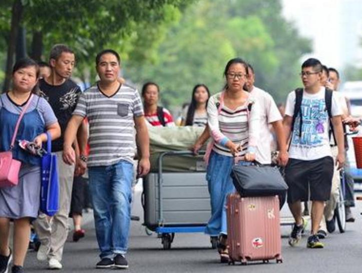 家里没“矿”和“人脉”，某些专业不要选，就业难大学4年白上了