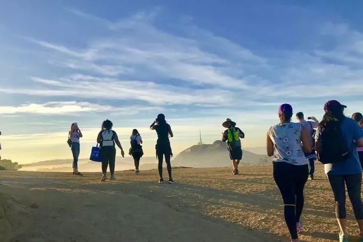 仰拍拍照技巧,仰拍拍照教程