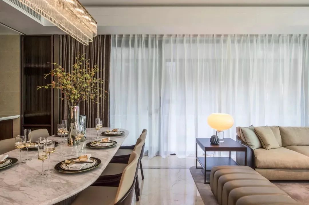 200平意式轻奢风的高级感,200平米现代轻奢风装修带茶室