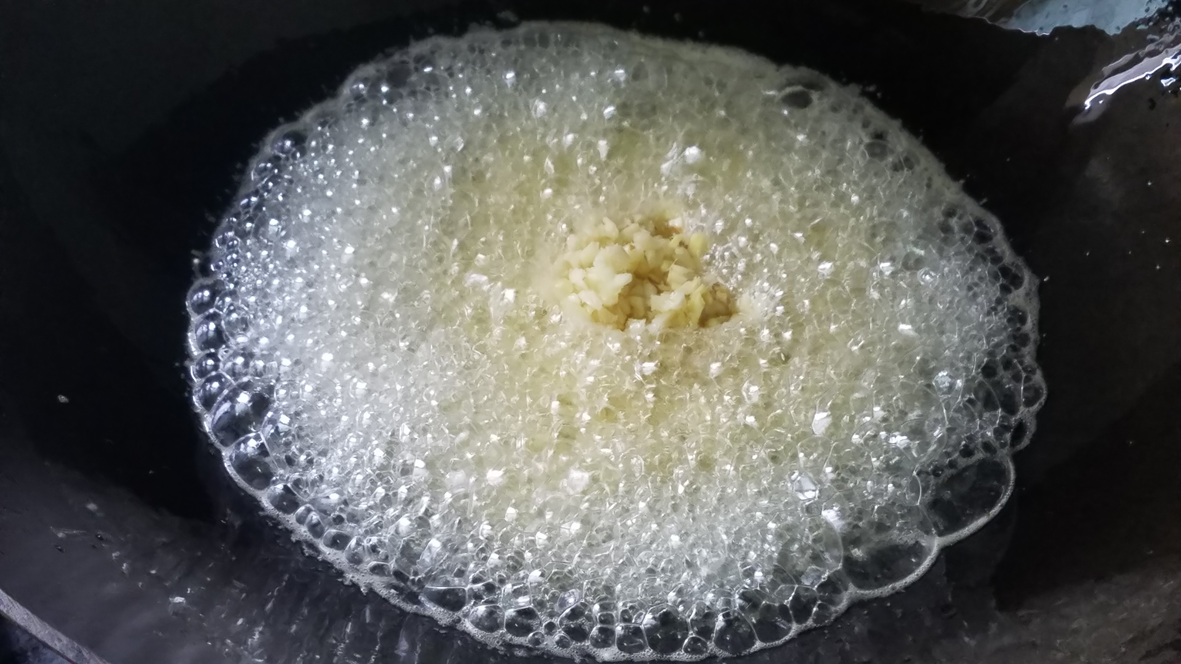 香喷喷的鸡肉煲,鸡肉香嫩的制作方法