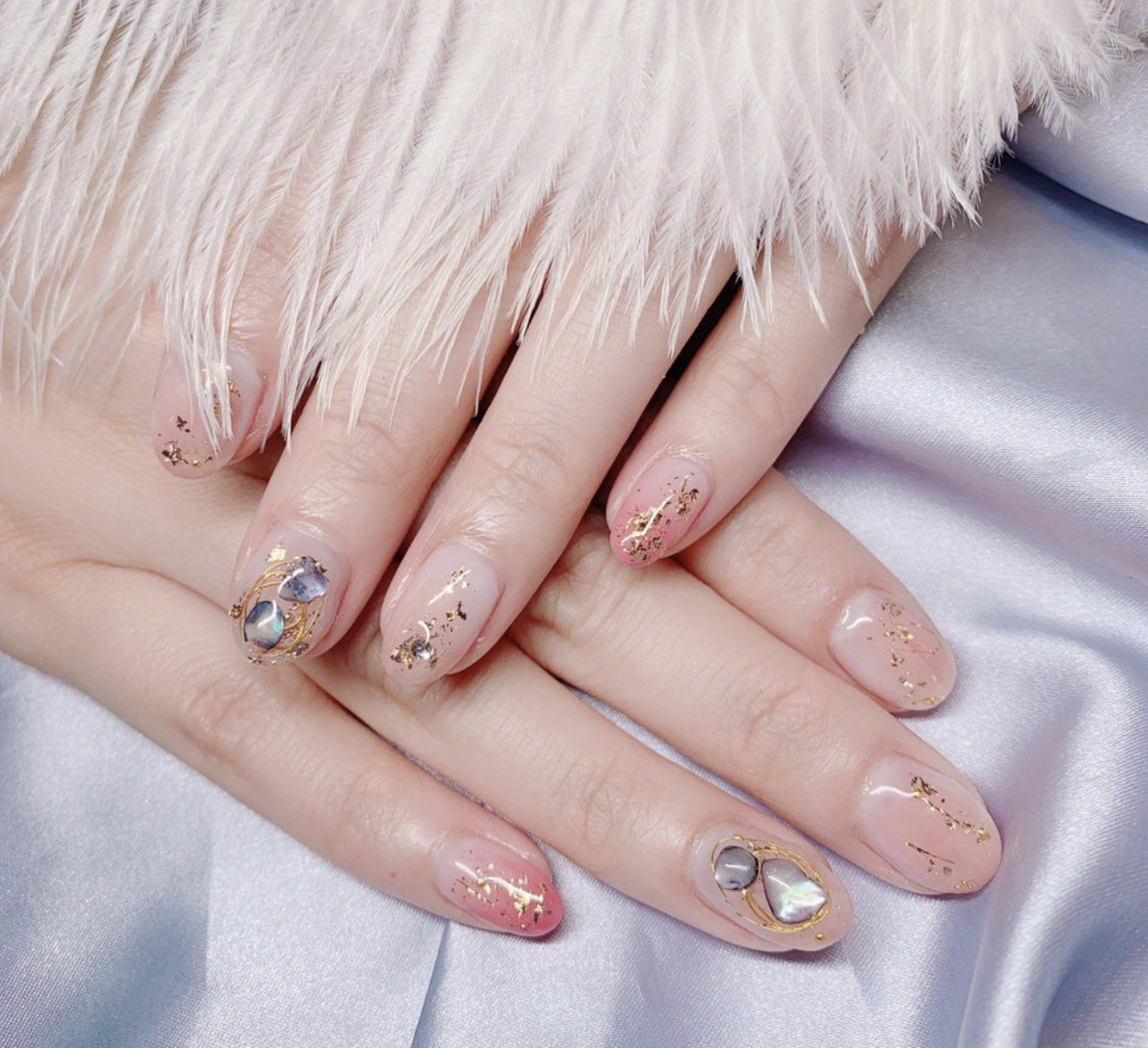 美甲夏日显白气质清冷,夏日仙气美甲适合指甲往里面长的