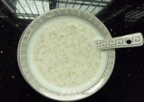 牛奶燕窝的正确炖法和吃法,牛奶和燕窝一起炖好还是分开好