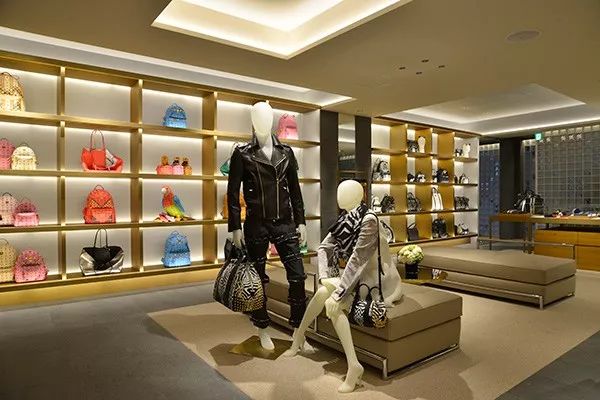 从濒临倒闭到年营收25万,从濒临倒闭到市值266亿