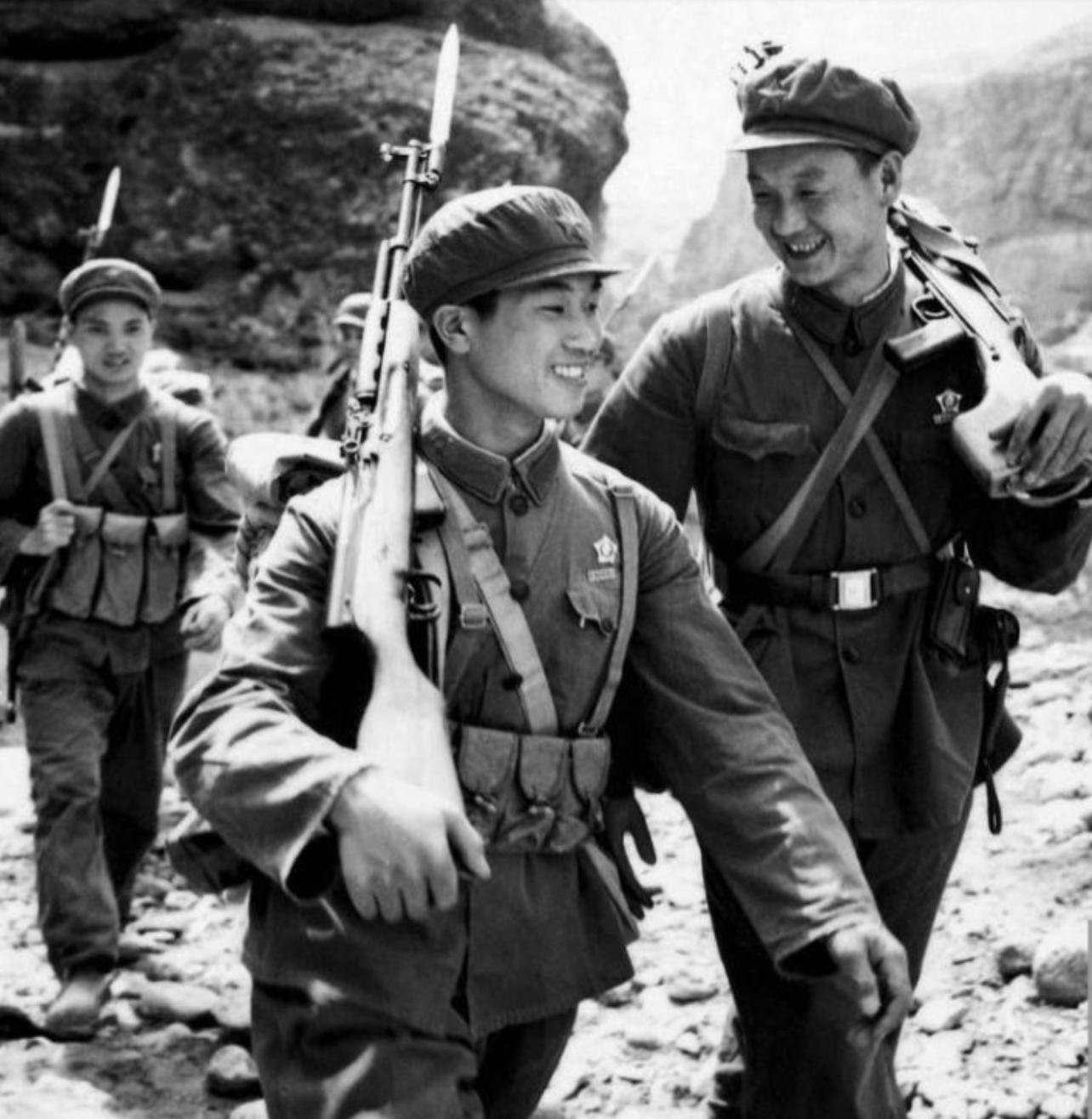 军训时打枪,军训的时候打的枪