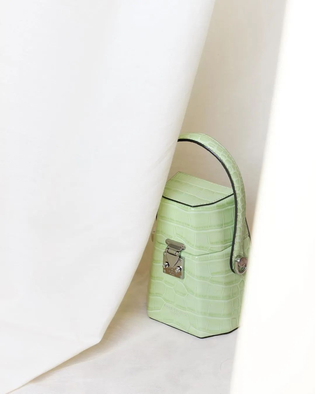 推荐几款小众又好看的包包,最值得入手的几款小众包包