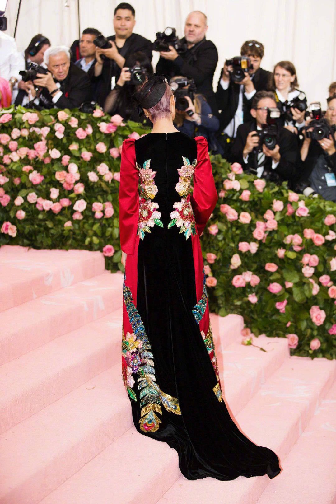 100张超级好看的照片,metgala20个最佳造型