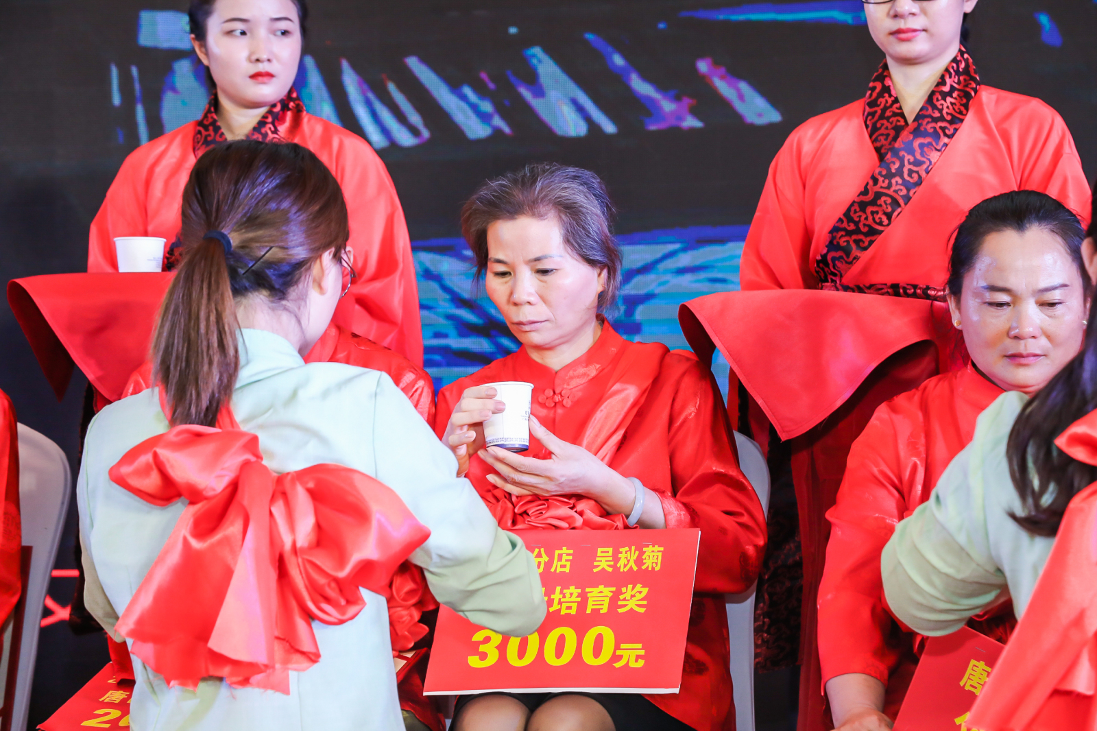 康全药业现状,2018年康美药业工作总结表彰年会