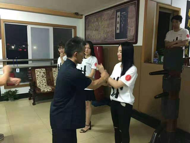 武术大师评价叶问,叶问咏春拳真实实力