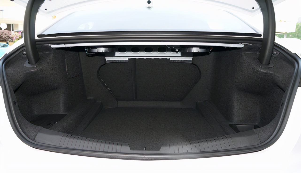 凯迪拉克2014款xts豪华版真实油耗,凯迪拉克显示油耗20个