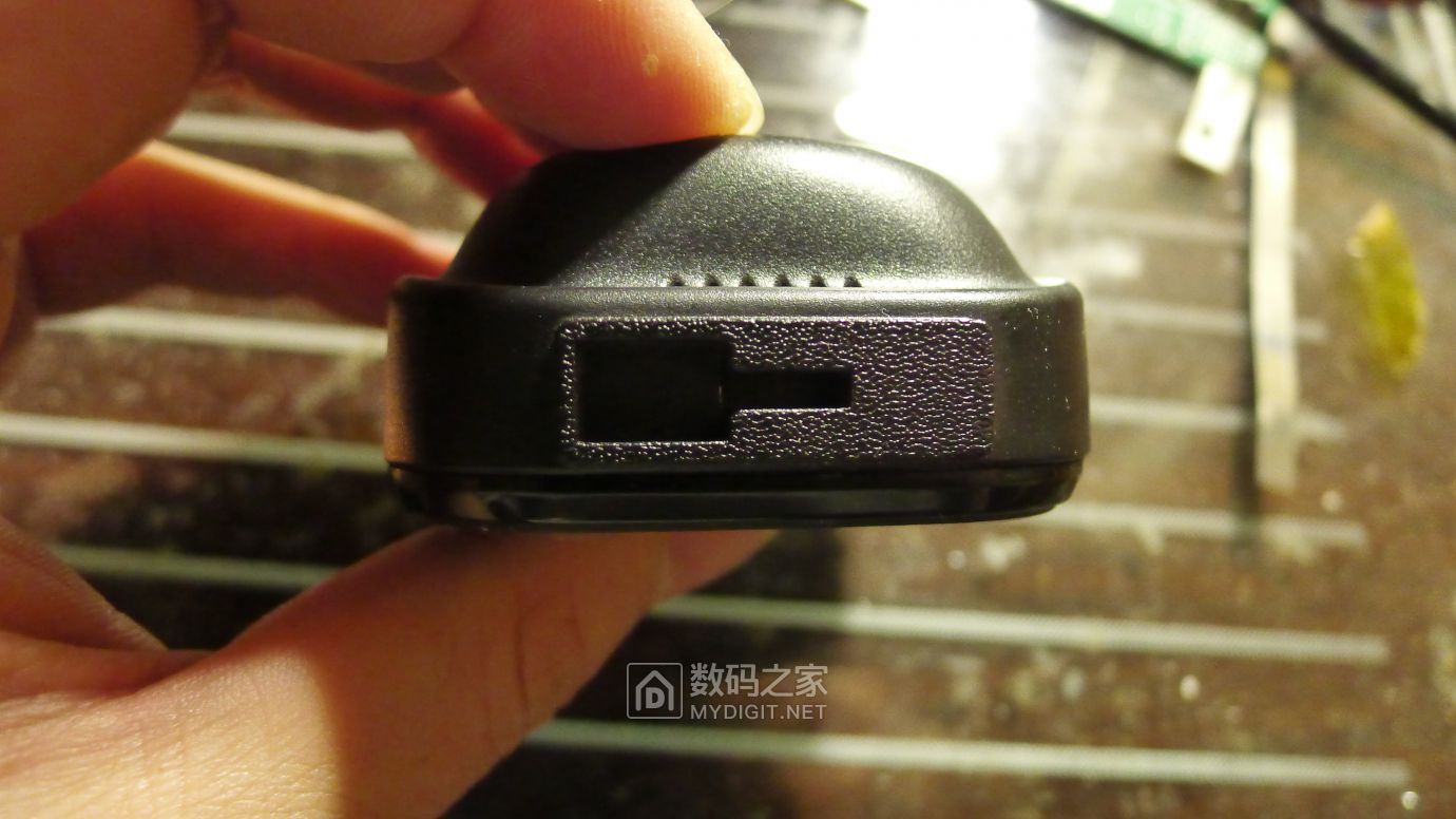 PAPAGO行车记录仪GoSafe535拆解，电源接反故障维修及思路分享