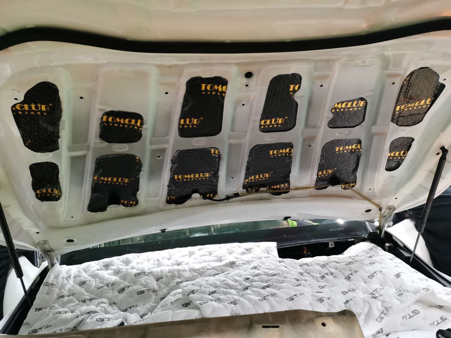 丰田锐志换喇叭不做隔音有用吗,丰田锐志隔音要怎么做