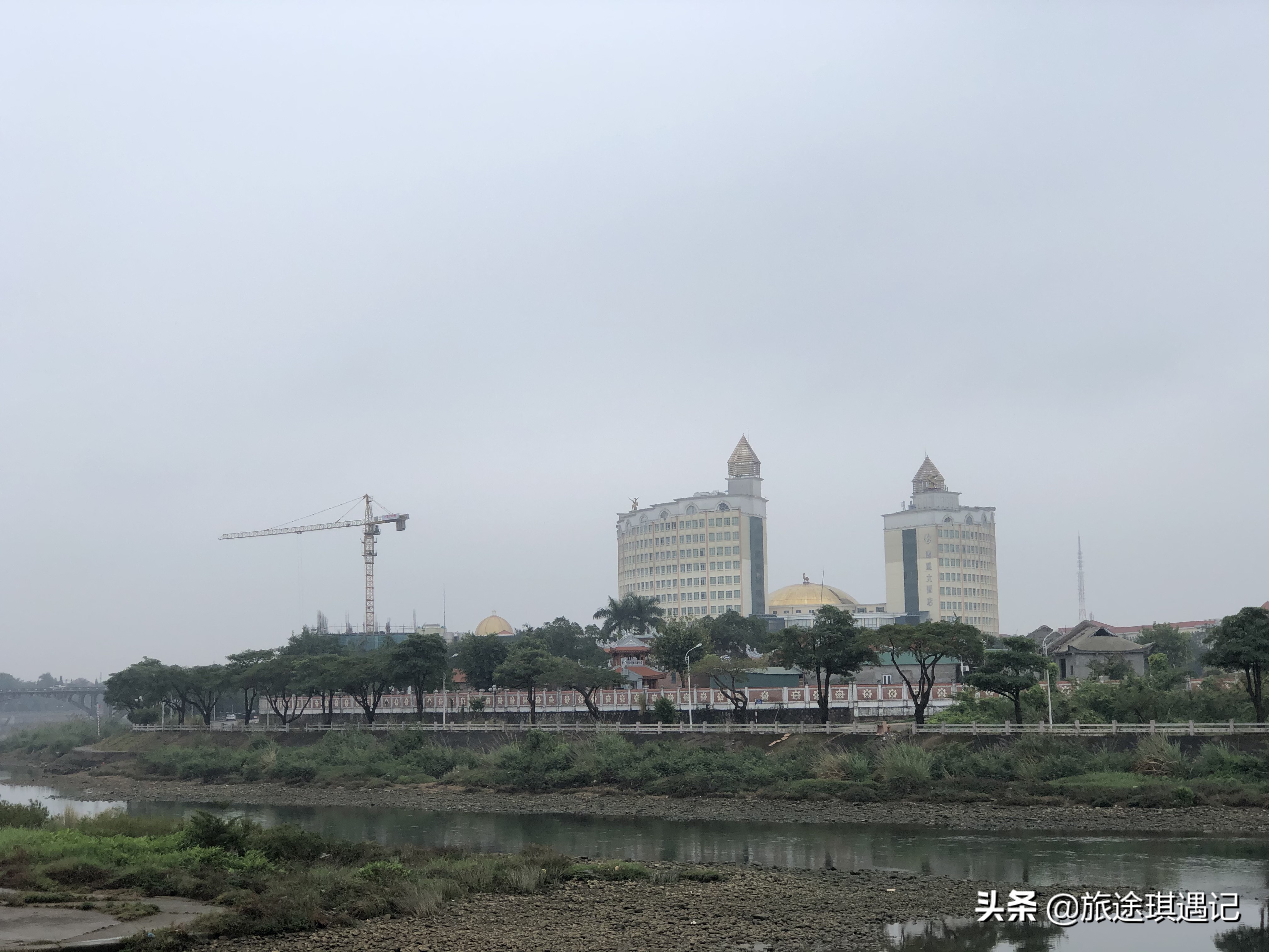 带你游览东兴口岸越南特产 (东兴越南特产街现在怎么样)