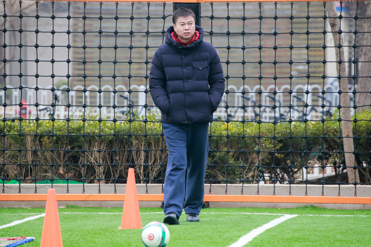 中超天津津门虎于根伟,于根伟在天津队20号球衣