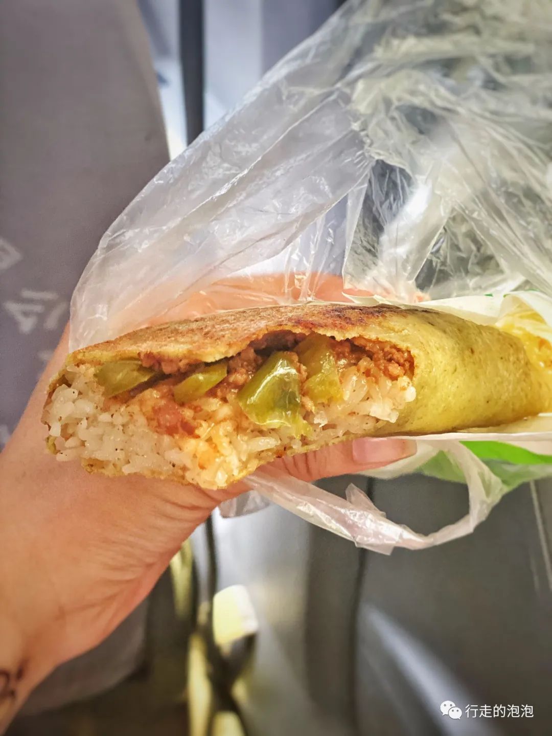 「岳阳攻略」被誉为“湖南夜宵扛把子”的烧烤城，还是小龙虾基地