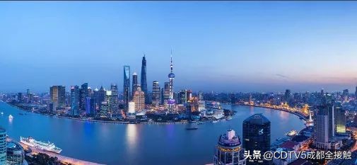 对标上海浦东新区,对标先进提速高质量发展