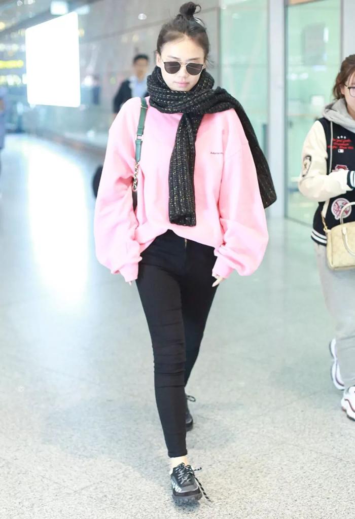 12种最流行的围巾围法,四种超火的围巾围法你get到了吗