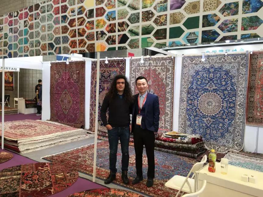 伊朗买手靠地毯年入600万,疫情后第一件事是“吃火锅”