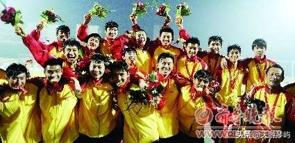 青岛获得几次中超冠军,青岛蝉联冠军