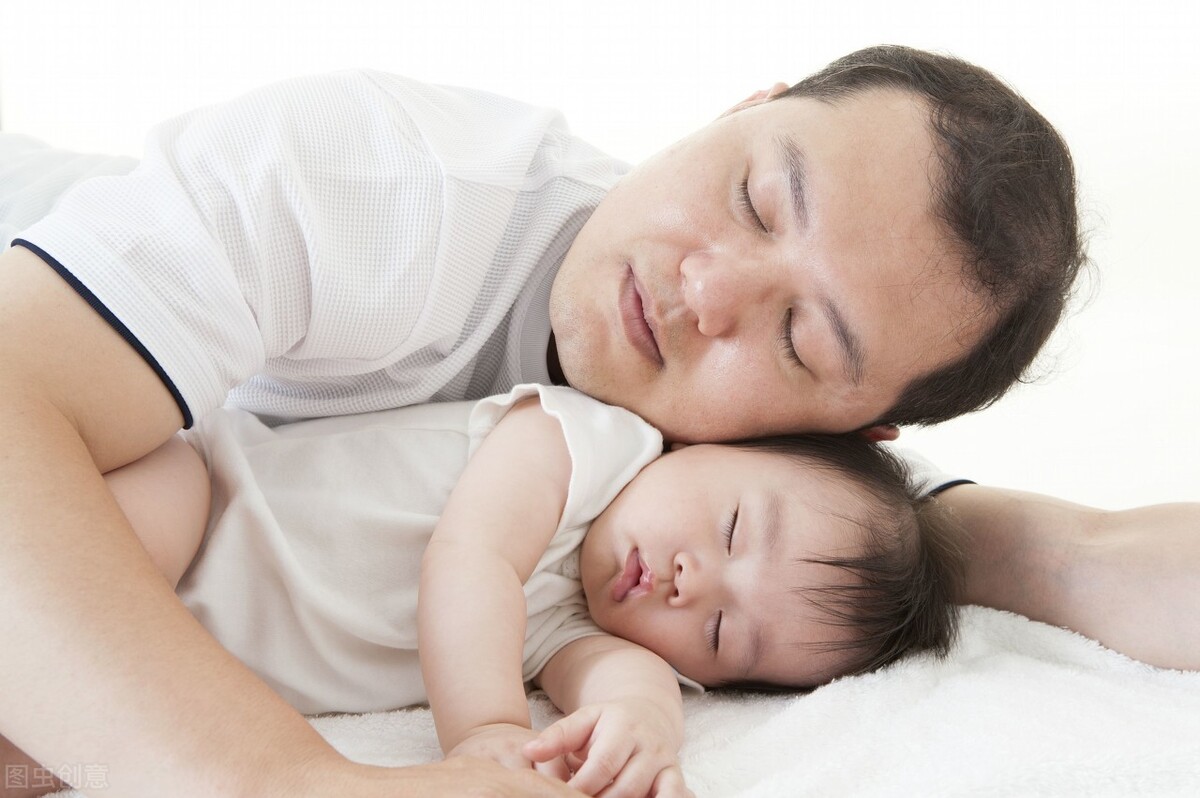 两岁宝宝说有怪兽可吓人了,两岁宝宝总是喊有怪兽好害怕