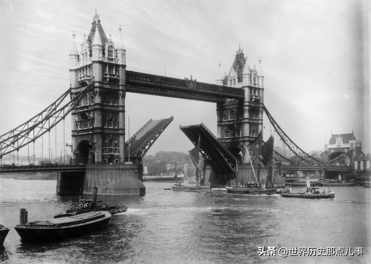 英国伦敦塔桥是如何建成的?来看1894年珍贵老照片,令人惊叹