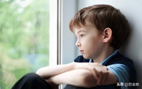 8岁孩子不自信自卑心理怎么办,8岁的孩子不自信胆小怎么办