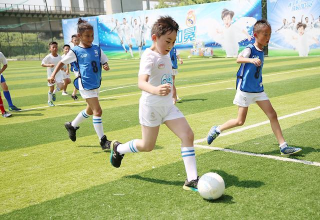 13岁男孩身高167需要补钙吗,13岁男孩身高1米85看病