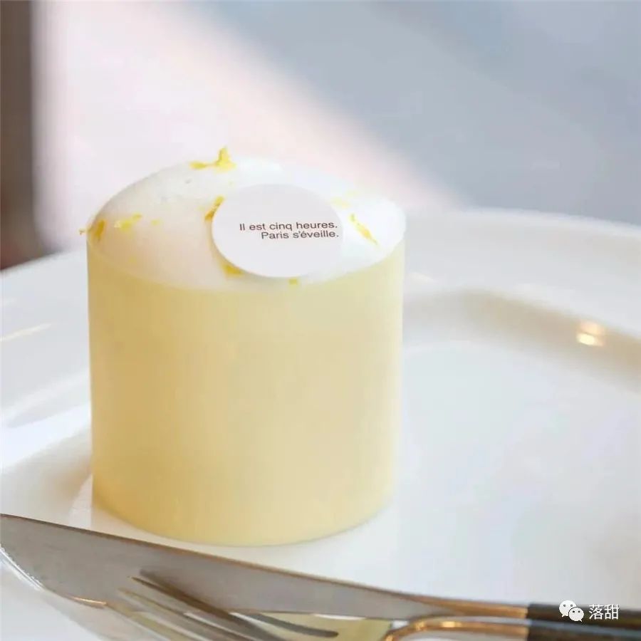 杂谈|你会不会在乎:盘子和甜品配不配?