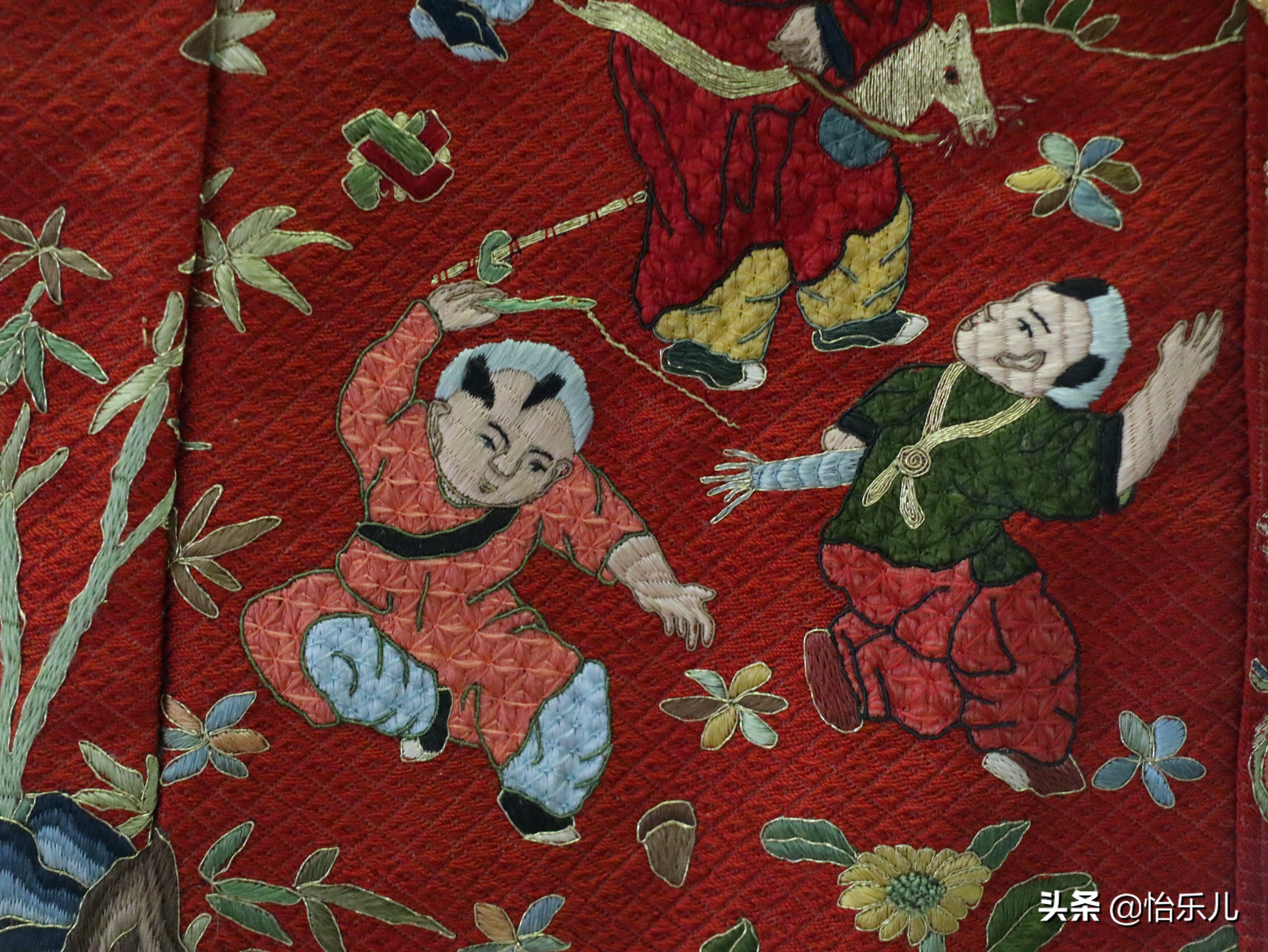 明十三陵出土文物百子衣,明定陵出土服饰