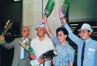 86版西游记总导演杨洁遗体追悼会,西游记导演杨洁给六小龄童示范