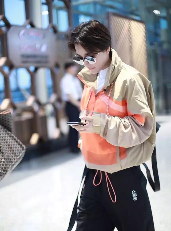 张馨予短发又飒又美,军嫂张馨予短发造型又a又飒