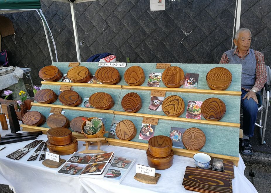 “碰瓷”日本美浓烧集市,我们最动心的却是一个木质便当盒