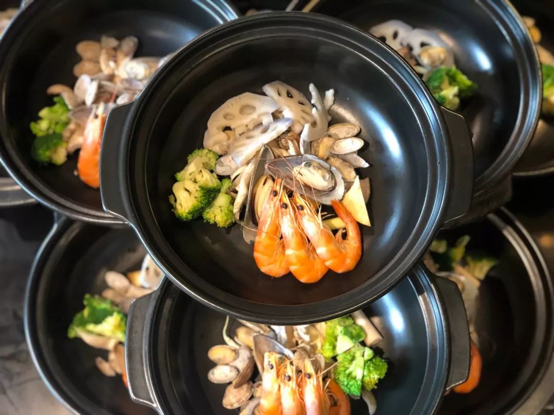 成都保利皇冠假日酒店是几星级,成都保利公园皇冠假日酒店好耍不