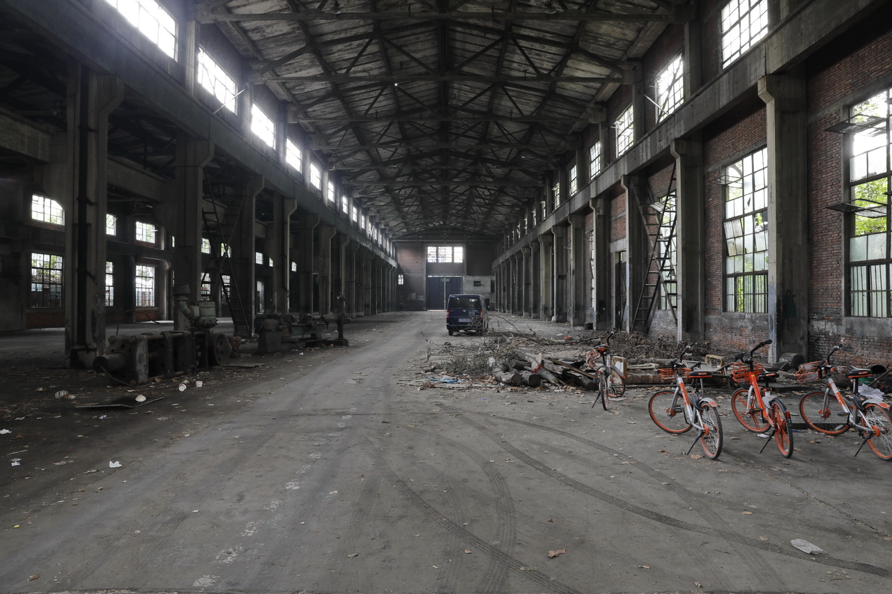 武汉轻型汽车制造厂,武汉特种车制造厂