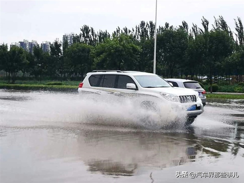 车被雨淋后有洗车的必要吗,汽车被雨淋过后要冲洗吗