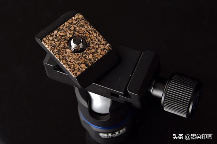 印迹三脚架和曼富图三脚架,百诺三脚架和思锐三脚架哪个好