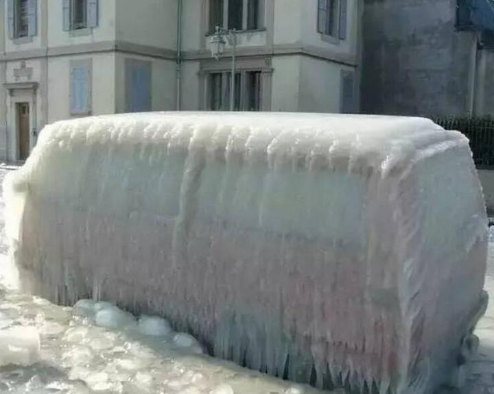 小鱼从河里捞出来直接当冰棍吃，知道世界上最冷的一座城市在哪吗