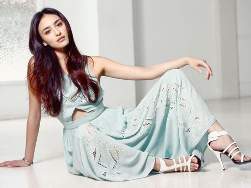 中泰混血儿明星有哪些,各国明星混血儿哪一个长得好看