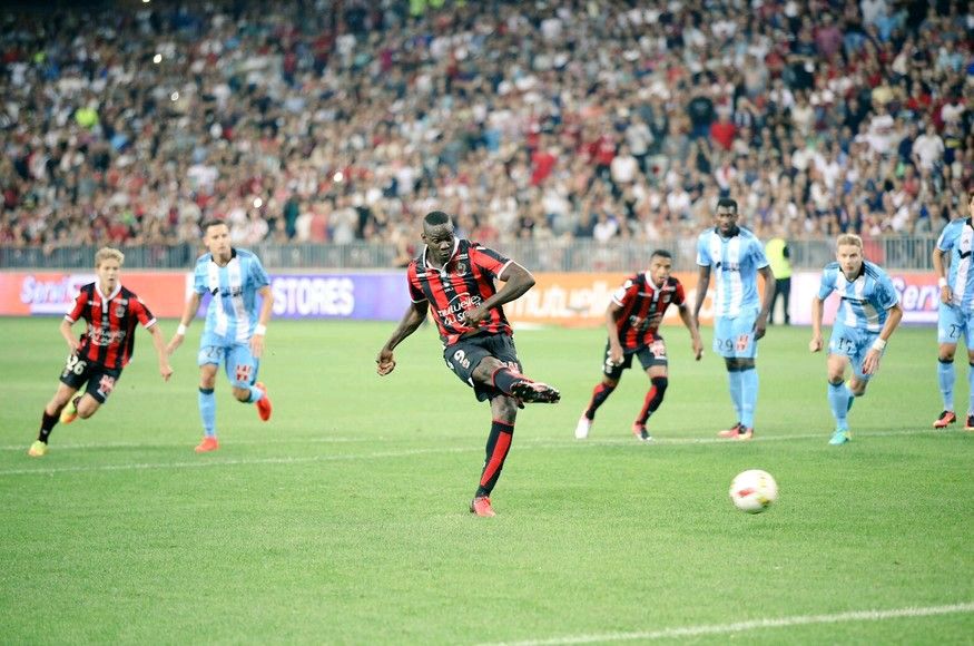 穆里尼奥谈巴洛特利两个黄牌,巴洛特利情史