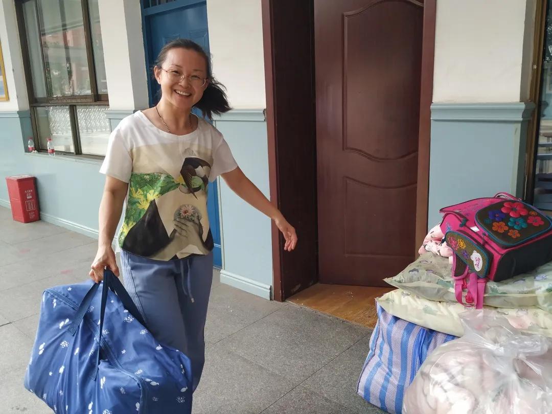 微光汇聚终成灿阳—郑州市中原区汝河新区小学积极助力灾后重建