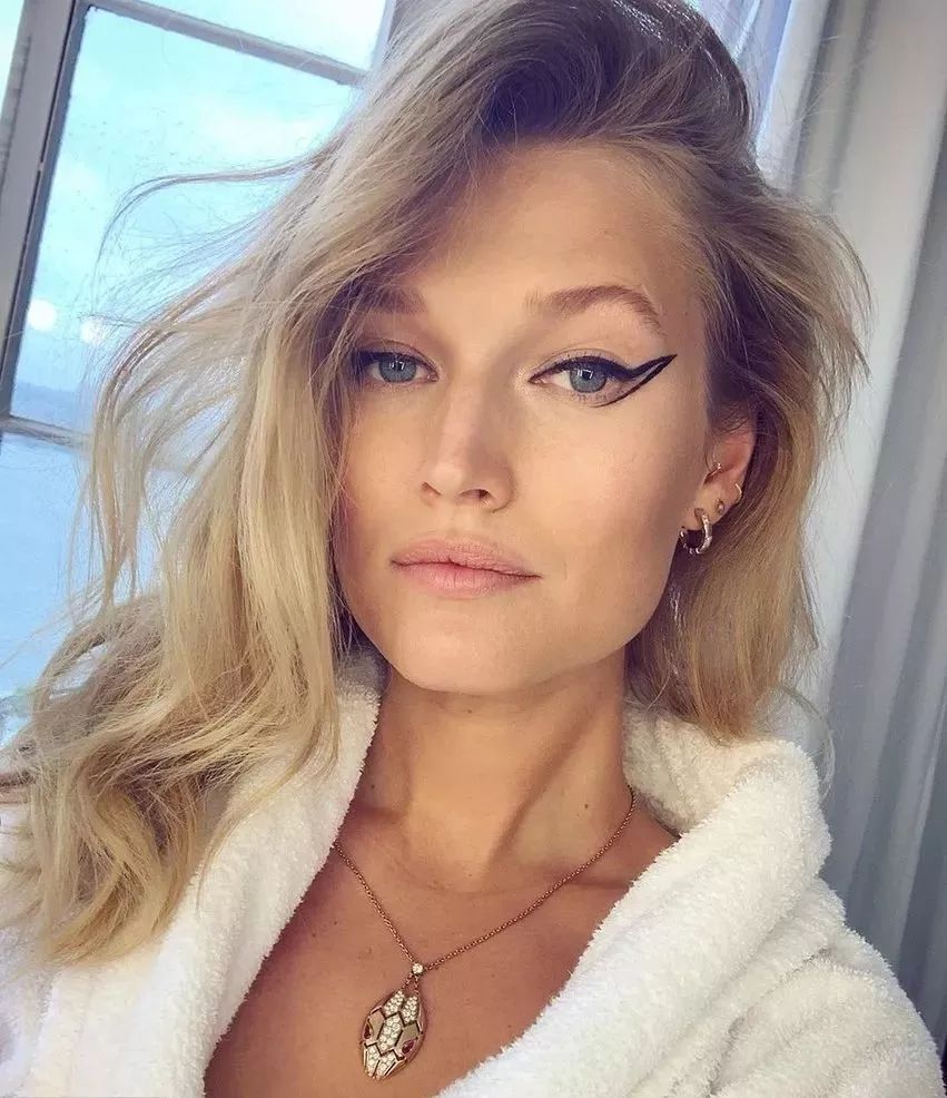 当痘痘好了痘印没了,当痘痘消失只剩下痘印