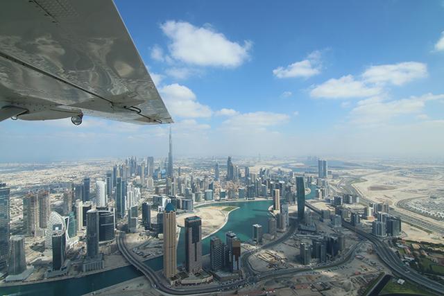 迪拜是人人都是土豪吗,迪拜全都是土豪吗