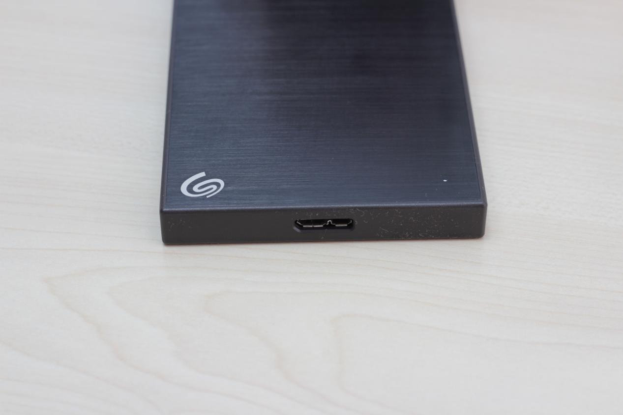 希捷银河系列企业级硬盘评测,薄如蝉翼轻如鸿毛图片