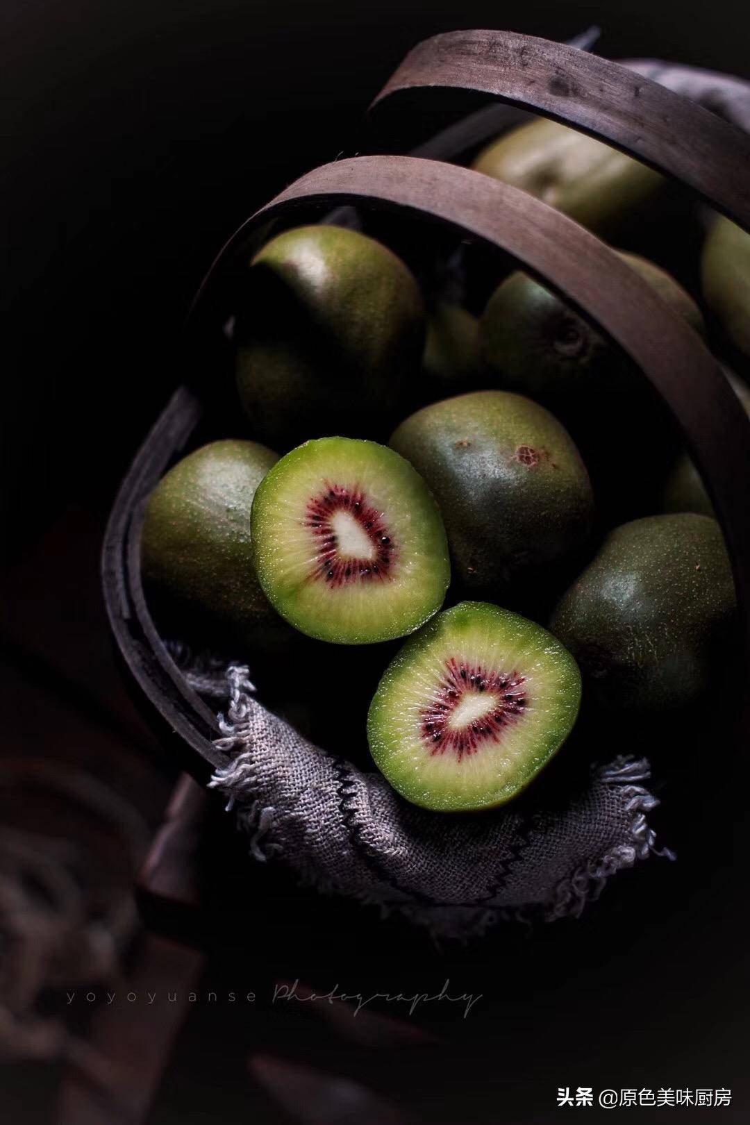 刚摘下来的猕猴桃的吃法,猕猴桃买回来该怎么种才能成活