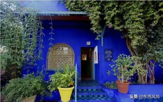 最有才华的设计师:少年成名,被迪奥解雇,在恋人帮助下创造YSL